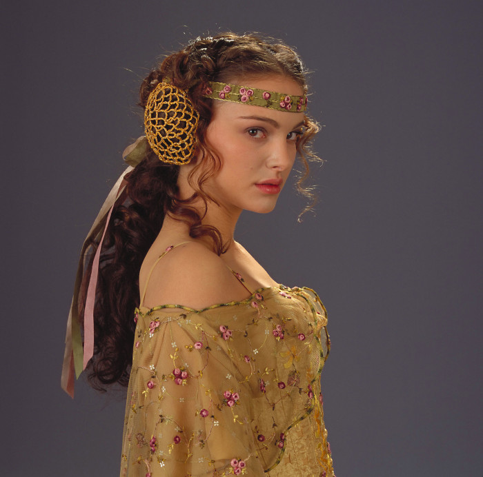 A Inspiração por Trás dos Vestidos Icônicos de Padmé Amidala