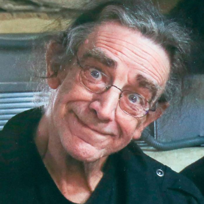 Peter Mayhew confirmado em Episódio VIII. O ator promete um grande anúncio em breve!