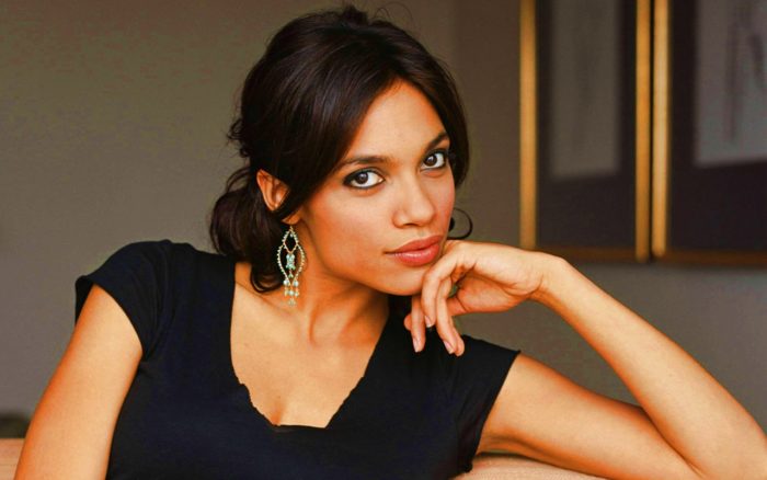 Rosario Dawson revela interesse em interpretar Ahsoka Tano