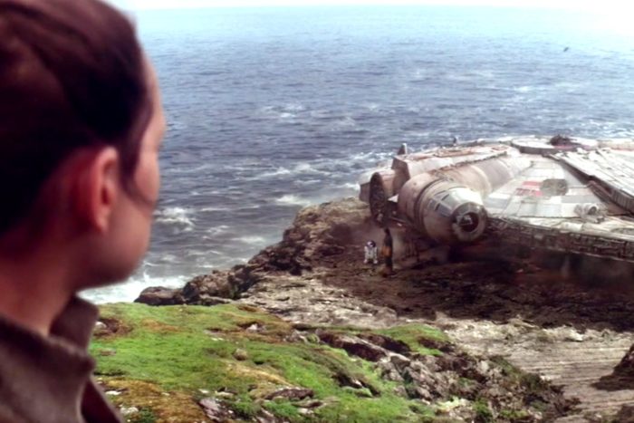 Rian Johnson pediu a JJ Abrams que trocasse BB-8 por R2-D2 para o final de “O Despertar da Força”