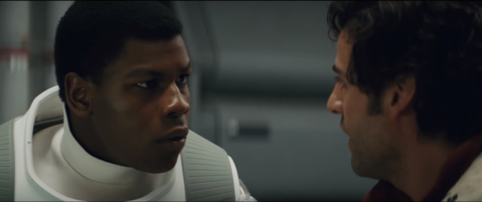 Os Últimos Jedi | Finn acorda e pergunta por Rey em novo comercial