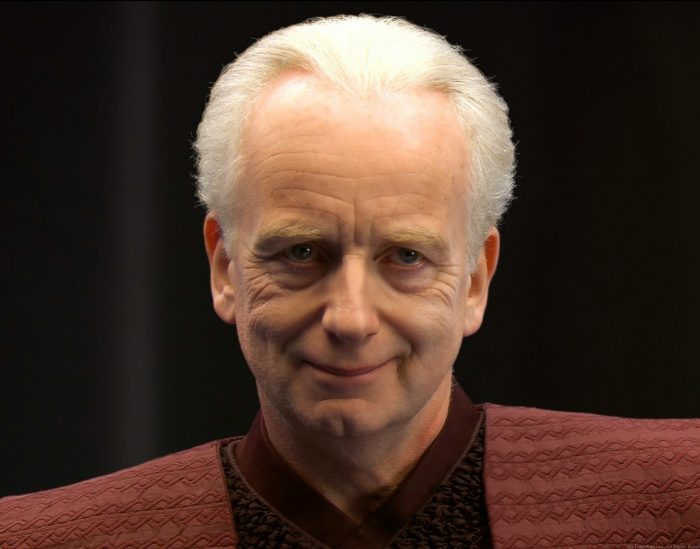 IX | “Eu fiquei feliz em fazer parte dessa revelação”, disse Ian McDiarmid