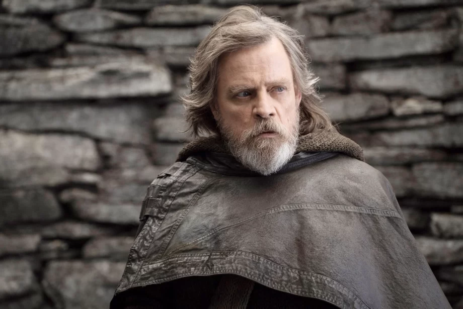 Mark Hamill revela sua teoria sombria sobre o exílio de Luke Skywalker em Star Wars