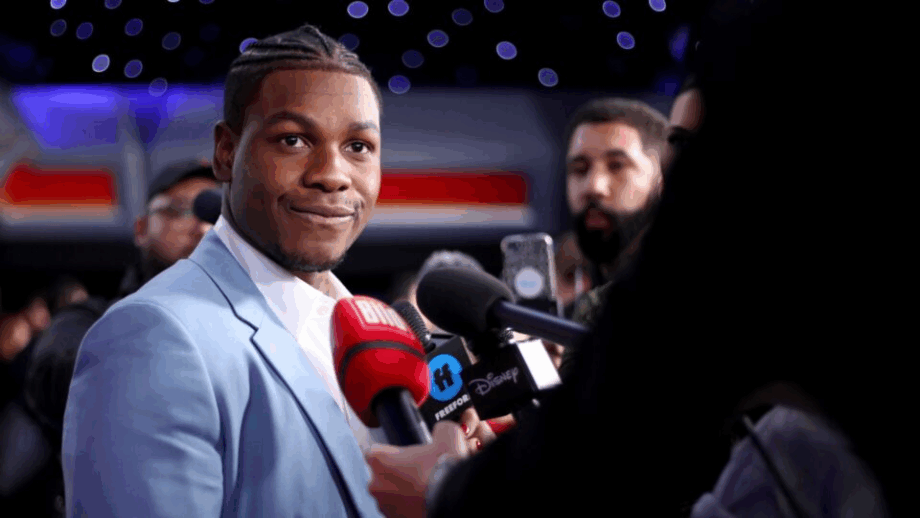 John Boyega Entra na Briga Eterna e Dispara: “Star Trek tem muita conversa!”