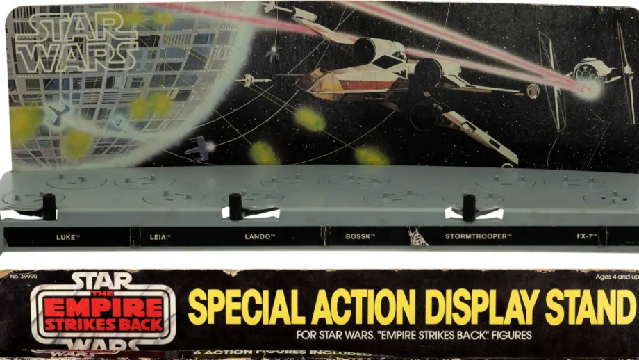 Relíquia de Plástico: O Suporte de Action Figures de Star Wars Que Custa Mais Caro Que Muito Jedi!